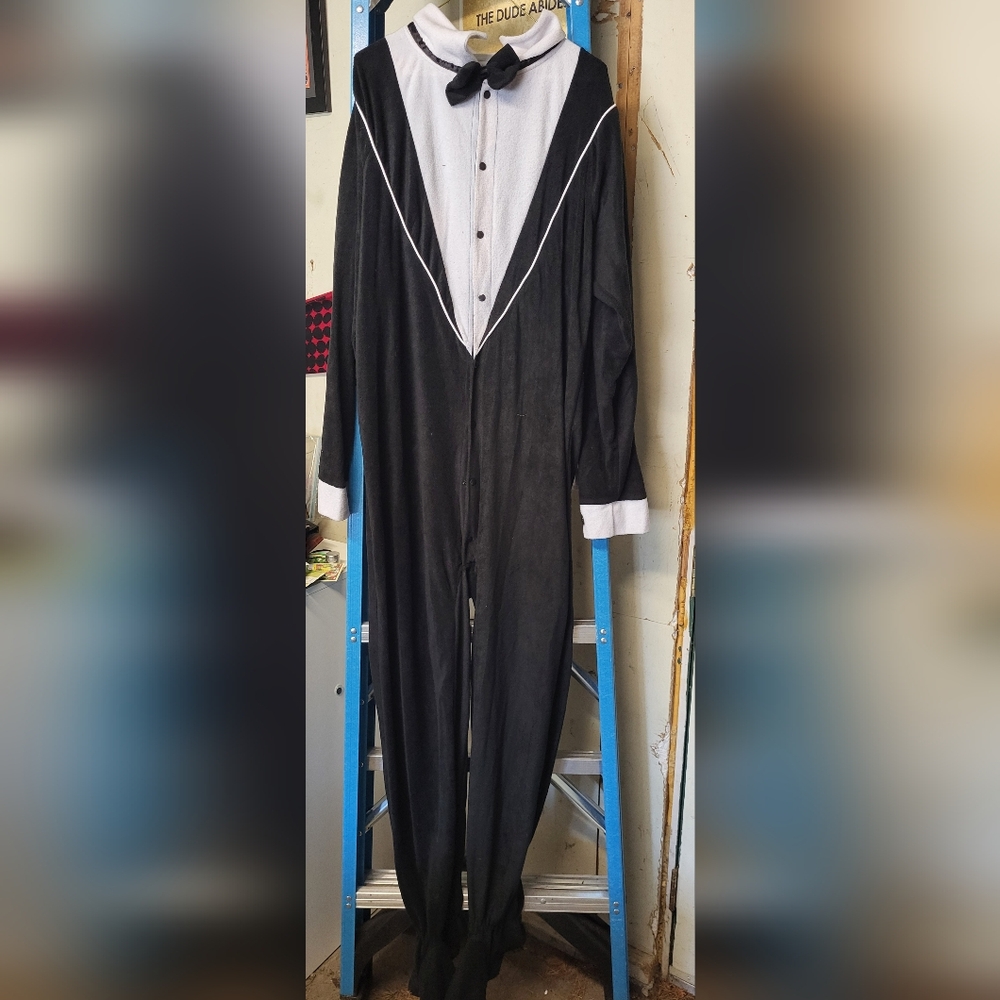 Black tuxedo Onesie (Large)